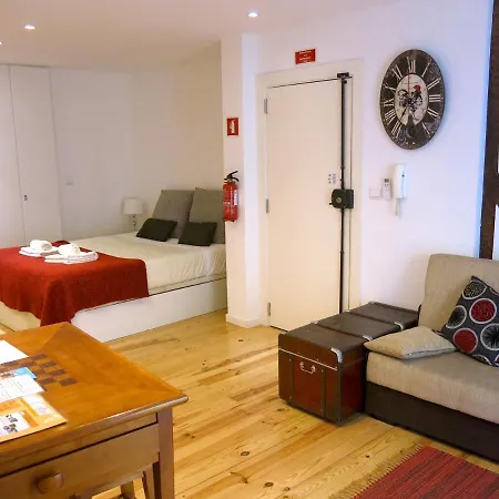 Cozy In Mouraria With Ac Lisbon
