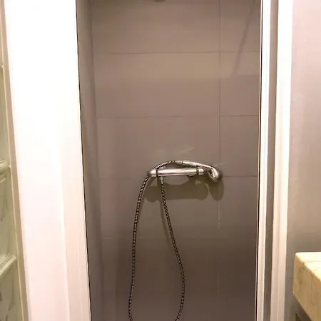 Cozy In Mouraria With Ac Lägenhet