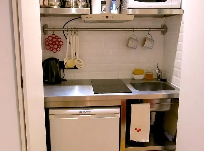 Apartment Cozy In Mouraria With Ac Lisbon